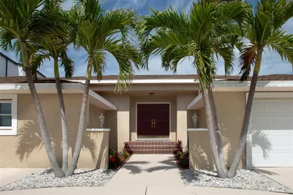 BELLEAIR BEACH FL Home