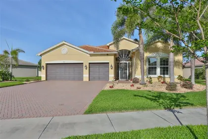 WIMAUMA FL Home
