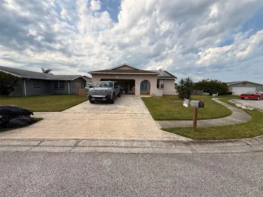 HOLIDAY FL Home