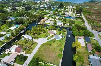 HUDSON FL Property