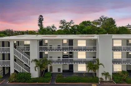 BELLEAIR BLUFFS FL Home