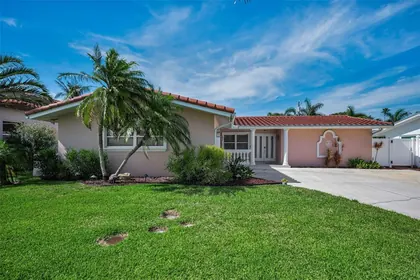 BELLEAIR BEACH FL Home