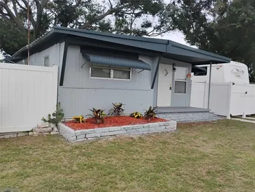 HOLIDAY FL Home