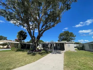LADY LAKE FL Home