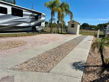 BOWLING GREEN FL Property