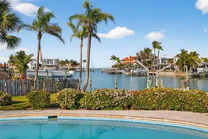 BELLEAIR BEACH FL Home
