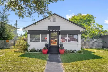 DUNDEE FL Property