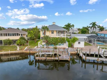 ST JAMES CITY FL Home