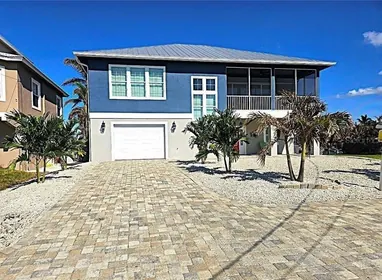 ST JAMES CITY FL Home