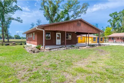 CHIEFLAND FL Home