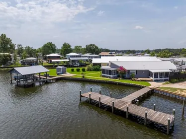 WELAKA FL Home