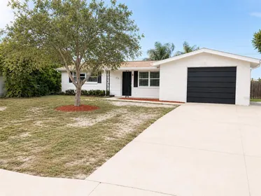 HOLIDAY FL Home