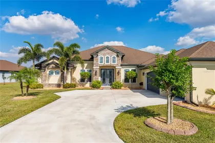 WIMAUMA FL Home