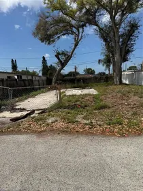 HOLIDAY FL Property