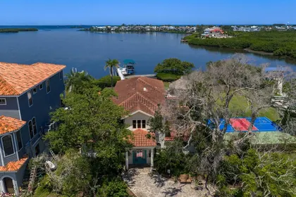 TARPON SPRINGS FL Home