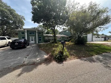 HOLIDAY FL Home
