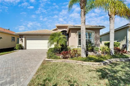WIMAUMA FL Home