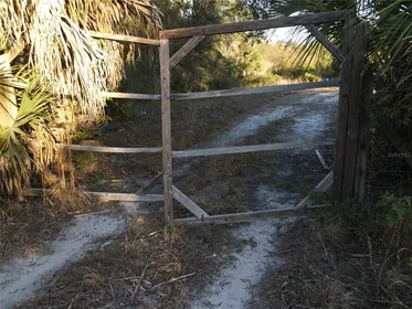 WIMAUMA FL Property