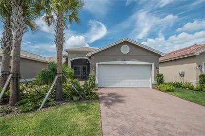 WIMAUMA FL Home