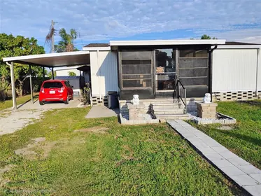 HOLIDAY FL Home