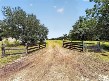 CENTER HILL FL Property