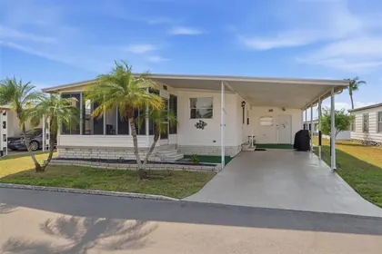 HOLIDAY FL Home