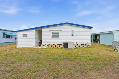HOLIDAY FL Home